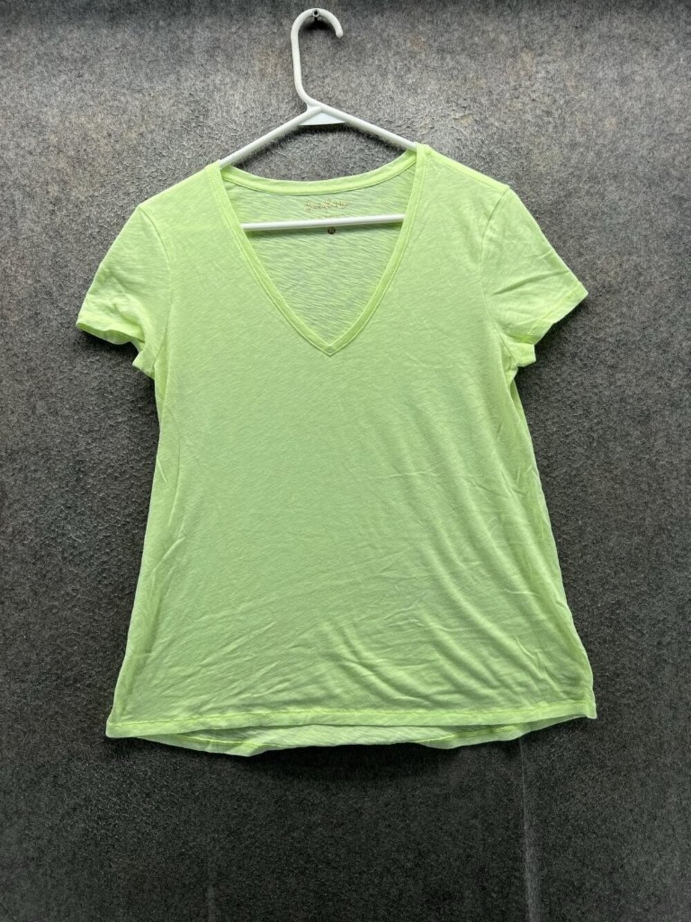 Lilly Pulitzer Shirt Women Medium Green V Neck Short Sleeve Jersey Tee Casual